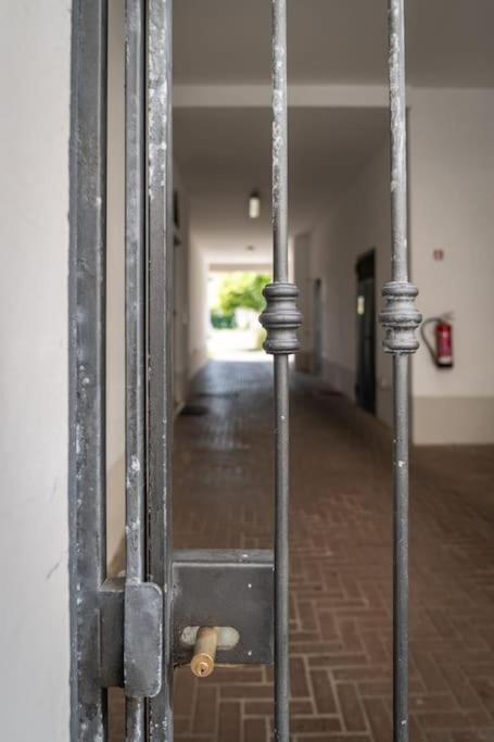 22 Home - Parcheggio Privato - Accogliente - Collegamento Sardegna E Corsica Livorno Dış mekan fotoğraf