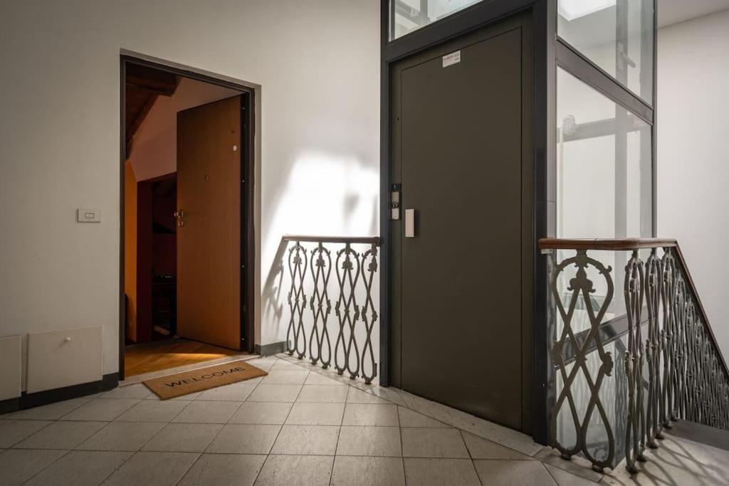 22 Home - Parcheggio Privato - Accogliente - Collegamento Sardegna E Corsica Livorno Dış mekan fotoğraf
